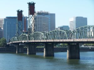 The Hawthorne Bridge over the Willamette River in Portland, Oregon